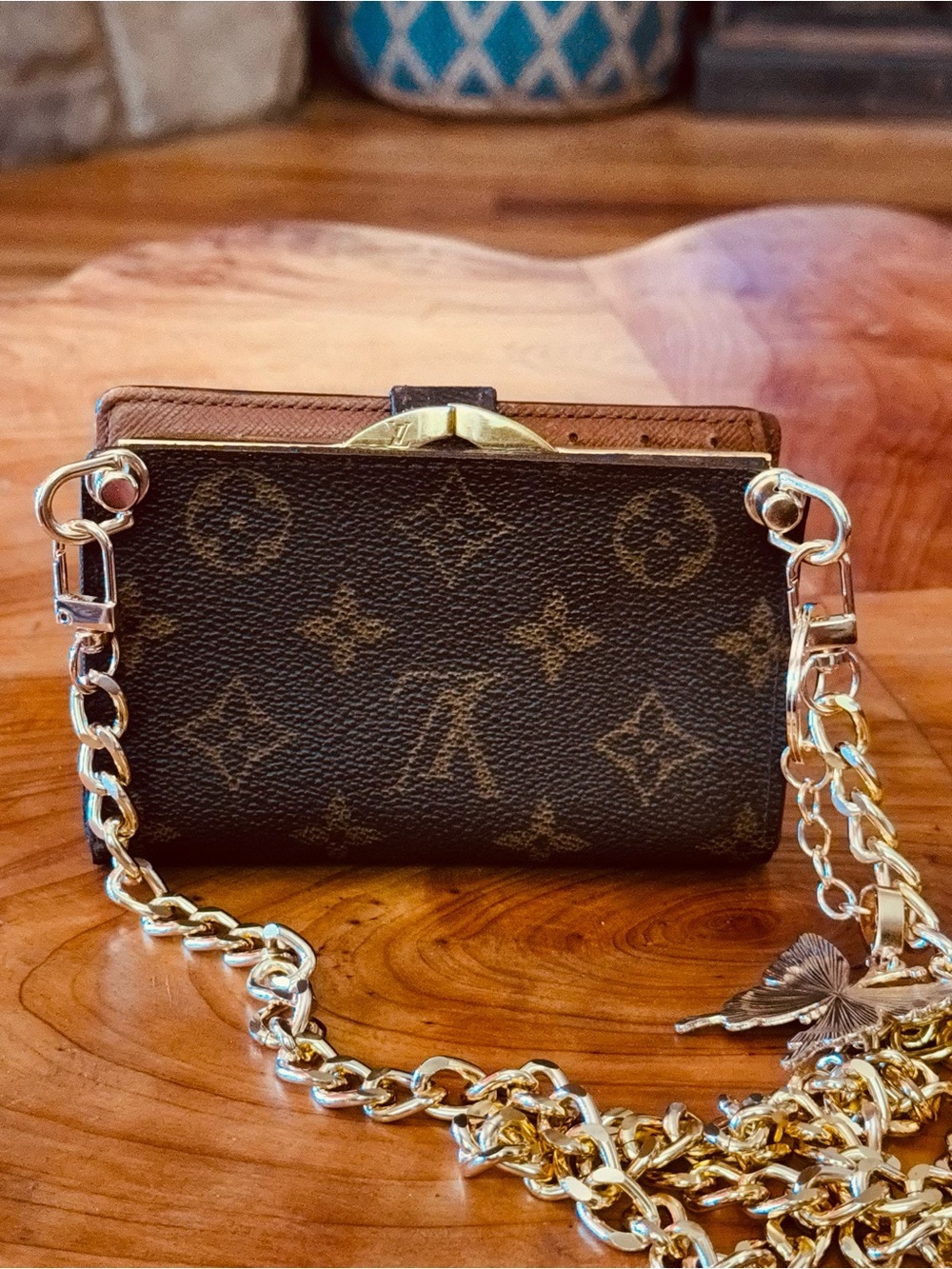 Louis Vuitton French purse, compact, wallet, kiss, lock, monogram, canvas, brown - Picture 3 of 16